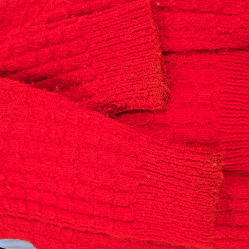 Hand knit red cardigan - Picture 11 of 11